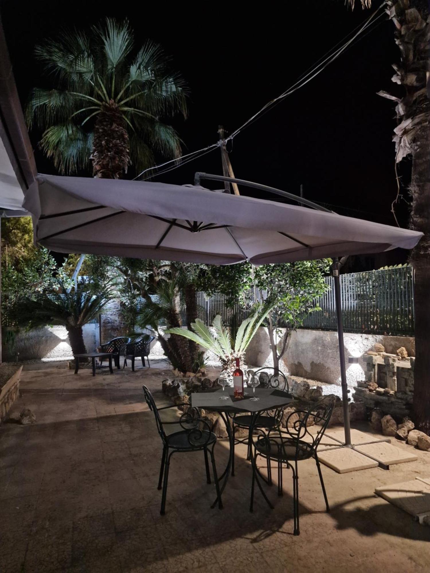 Villa Old Fisherman'S Taranto Exteriör bild